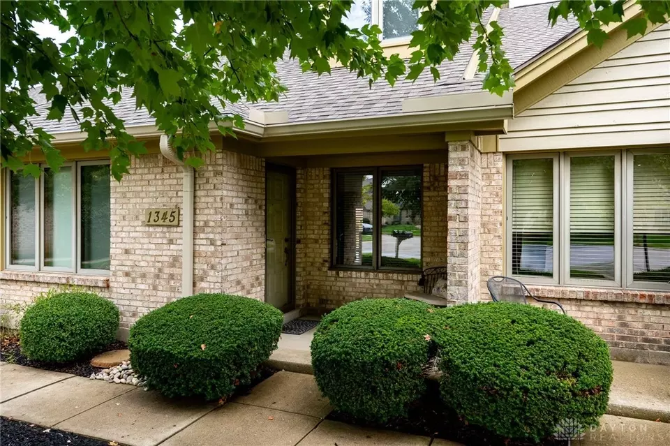  1345 Donson Cir, Dayton, OH 45429 photo 4