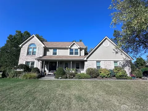 1371 Meadowlands Dr, Fairborn, OH 45324