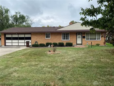 1028 E Stroop Rd, Dayton, OH 45429