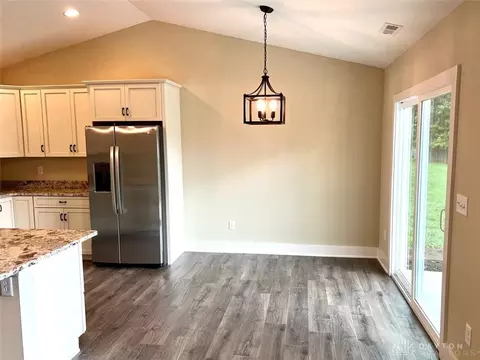 4690 Castleton Dr, Fairfield, OH 45014 photo 9