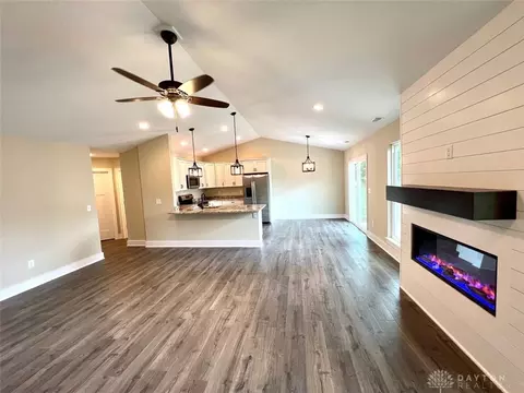 4690 Castleton Dr, Fairfield, OH 45014 photo 8