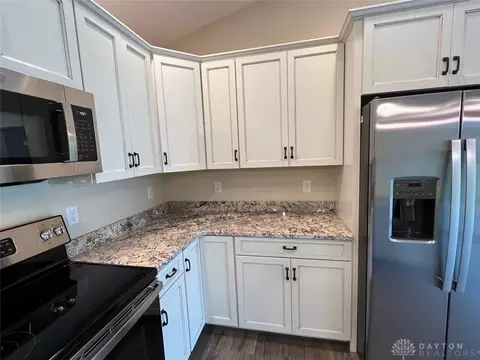4690 Castleton Dr, Fairfield, OH 45014 photo 16
