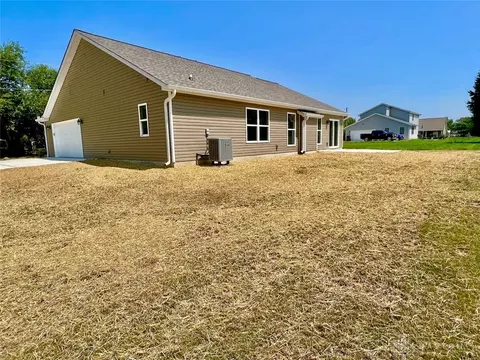 4690 Castleton Dr, Fairfield, OH 45014 photo 5