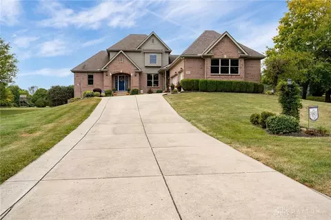7403 Stone Ridge Dr, Springboro, OH 45066 photo 3