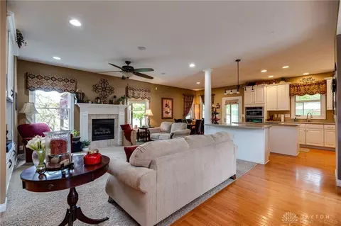 7403 Stone Ridge Dr, Springboro, OH 45066 photo 11