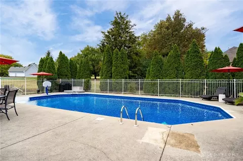 7403 Stone Ridge Dr, Springboro, OH 45066 photo 2