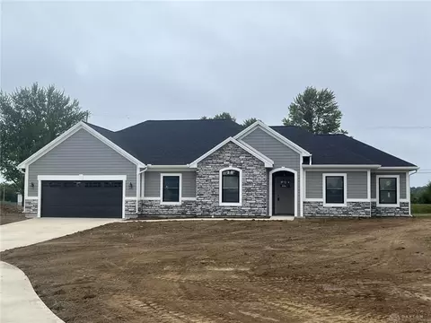 218 Westbury Dr, Greenville, OH 45331