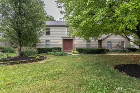 2610 Wood Bluff Ln, Dayton, OH 45458
