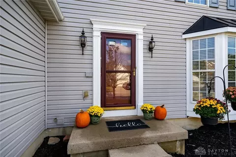71 Mccullough Dr, Springboro, OH 45066 photo 2