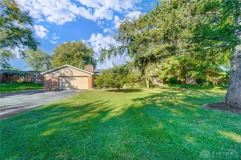 4911 Tanner Dr, Dayton, OH 45424