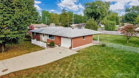 352 Grand Vista Dr, Dayton, OH 45440