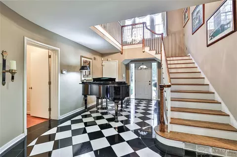 262 N Broadmoor Blvd, Springfield, OH 45504 photo 5