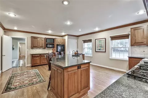 262 N Broadmoor Blvd, Springfield, OH 45504 photo 16