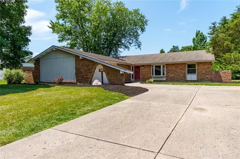 8881 Paragon Rd, Dayton, OH 45458
