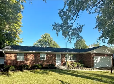 6 Catherine Ct, Germantown, OH 45327