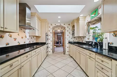 4466 Blairgowrie Cir, Kettering, OH 45429 photo 10