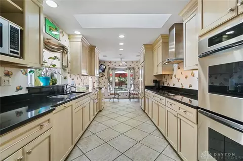 4466 Blairgowrie Cir, Kettering, OH 45429 photo 14