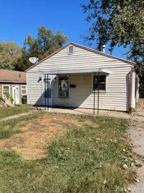 104 N Halloway St, Dayton, OH 45417