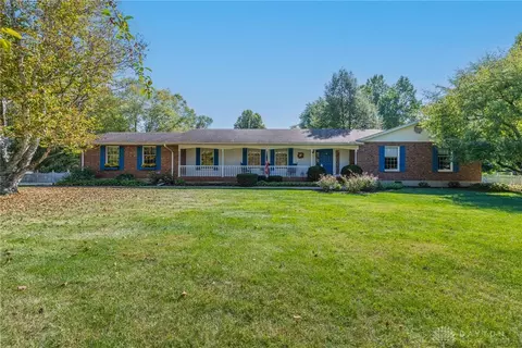 115 Farnese Ct, Lebanon, OH 45036