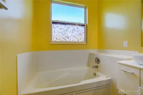 2436 Bluffcrest Ln, Cincinnati, OH 45238 photo 30