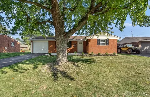 3295 Wyoming Dr, Xenia, OH 45385