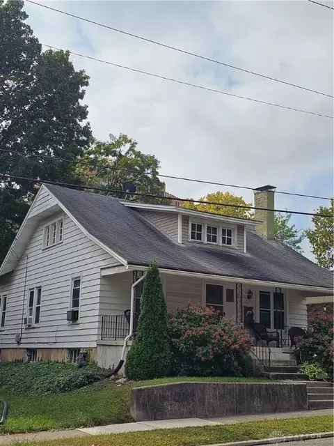 2230 W Schantz Ave, Dayton, OH 45409