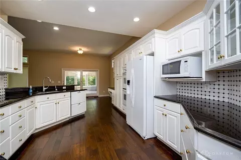 854 Deer Run Rd, Dayton, OH 45459 photo 26