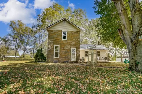 9077 Smyrna Rd, New Paris, OH 45347