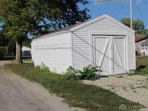 737 Clinton Ave, Sidney, OH 45365 photo 5