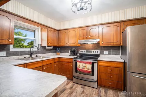 1849 E David Rd, Dayton, OH 45440 photo 12