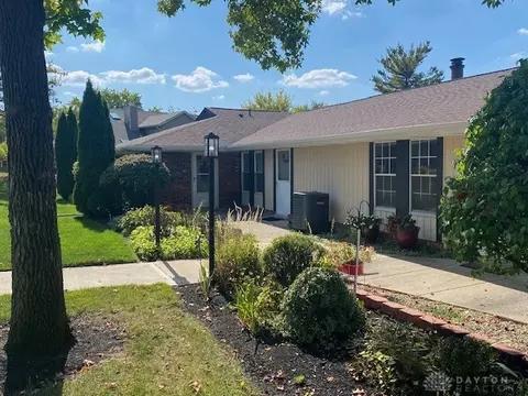 8718 Washington Colony Dr, Dayton, OH 45458