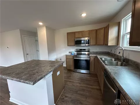 2223 Pine Valley Dr, Hamilton, OH 45013 photo 3