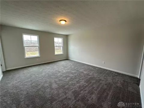 2223 Pine Valley Dr, Hamilton, OH 45013 photo 4