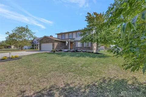 7848 Bayer Dr, West Chester, OH 45069