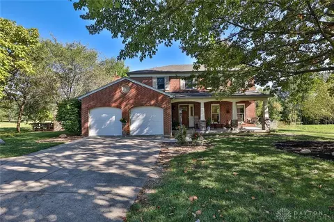 6173 Huckleberry Ln, Hamilton, OH 45011