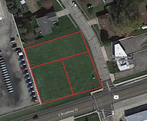 698 E Broadway St, Covington, OH 45318 photo 3