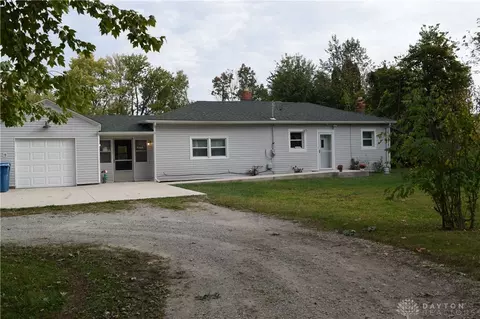 4689 Resthaven Rd, Huber Heights, OH 45424