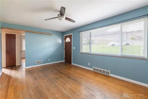 2361 E Galbraith Rd, Cincinnati, OH 45237 photo 3