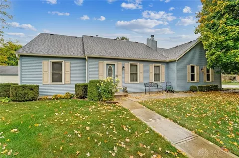 2965 Walnut Ridge Dr, Troy, OH 45373