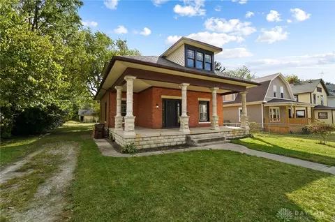 821 W Mulberry St, Springfield, OH 45506 photo 2