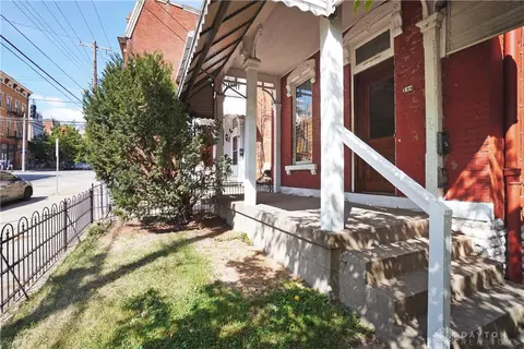 106 E University Ave, Cincinnati, OH 45219 photo 2