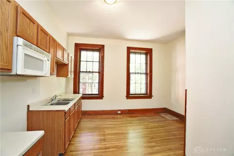 106 E University Ave, Cincinnati, OH 45219 photo 12