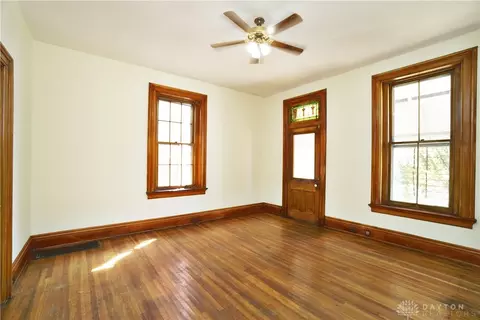 106 E University Ave, Cincinnati, OH 45219 photo 4