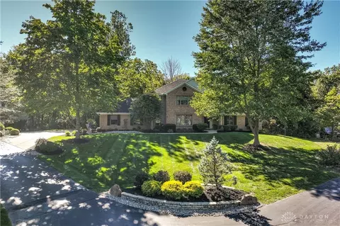 577 Miami Bluff Ct, Loveland, OH 45140