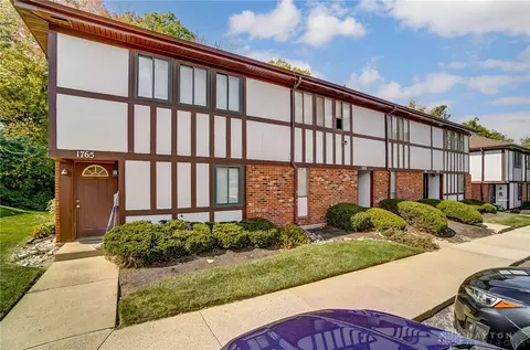 1763 Sheltering Tree Dr, Dayton, OH 45449
