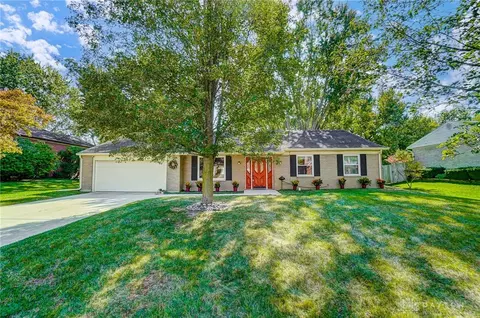 3938 Willow Creek Dr, Dayton, OH 45415
