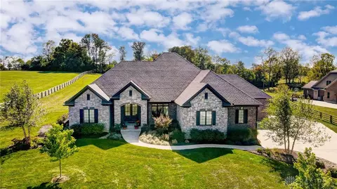6401 Trillium Dr, Waynesville, OH 45068