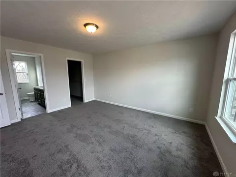 2887 Pine Leaf Ct, Hamilton, OH 45013 photo 4