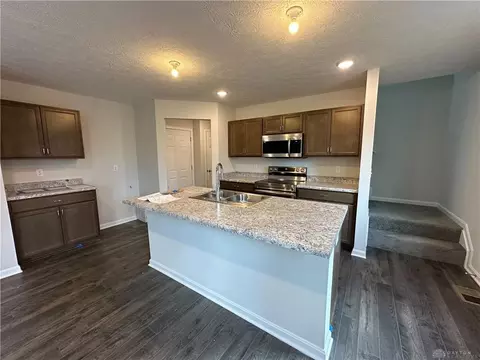 2887 Pine Leaf Ct, Hamilton, OH 45013 photo 3