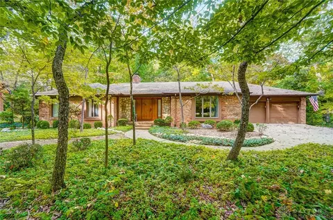 30 Bexley Ave, Springfield, OH 45503